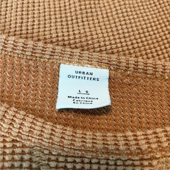 Urban Outfitters Waffle Knit Cropped Longsleeve Henley - Picture 3 of 10